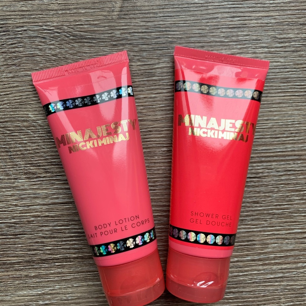 Minajesty body lotion & shower gel set